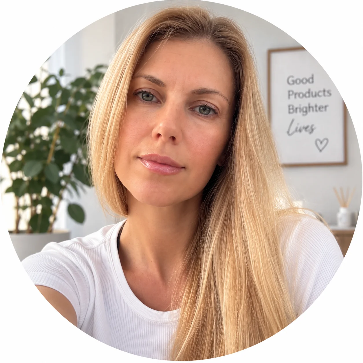 Elena, Amazon Influencer and UGC creator